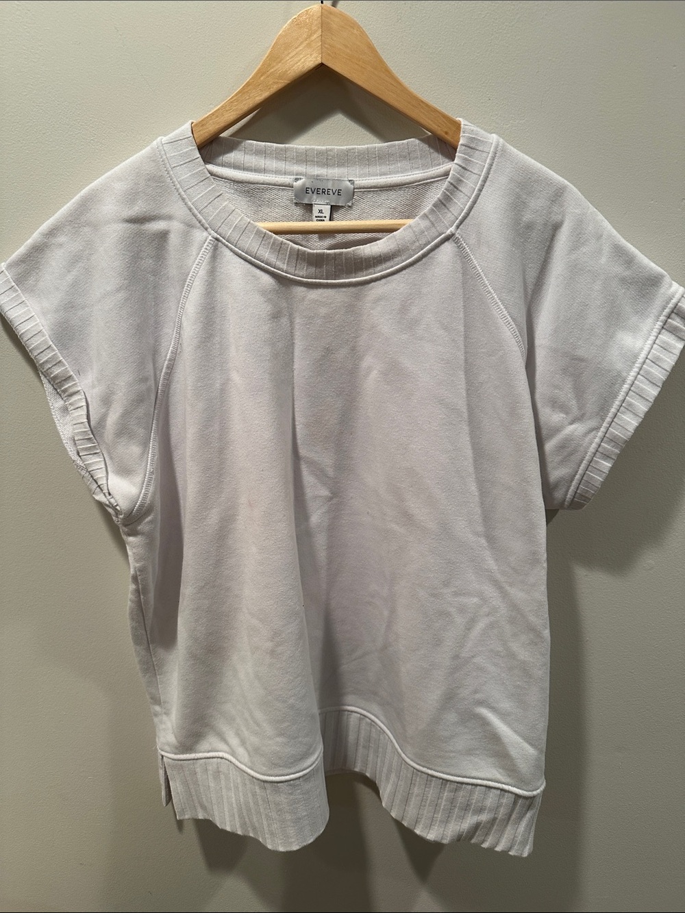 Evereve White Short Sleeve Pullover Sweatshirt